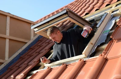 Pose de fenêtres de toit Velux à Montélier